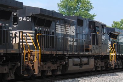 9431