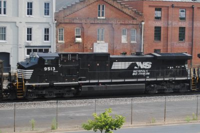 9513