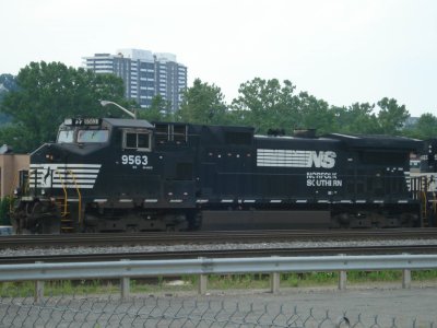 9563