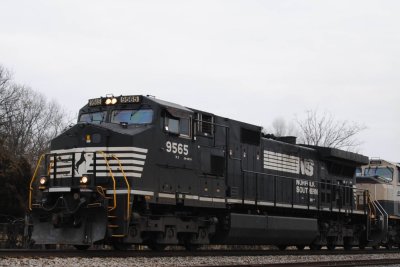 9565