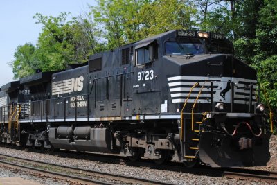 9723