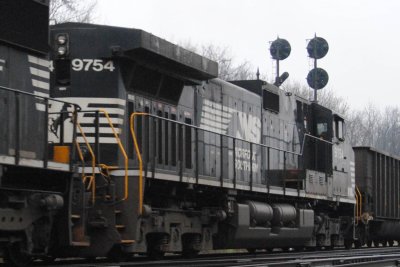 9754