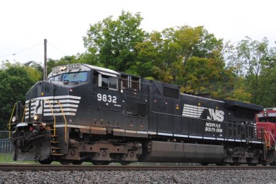 9832