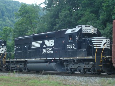 3372