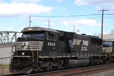 6946
