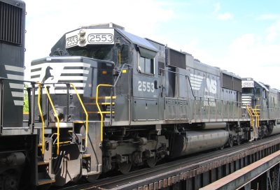 2553