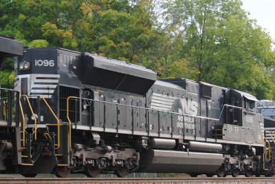 1096