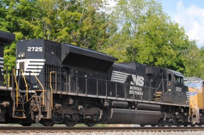 2725
