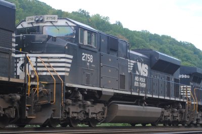 2758