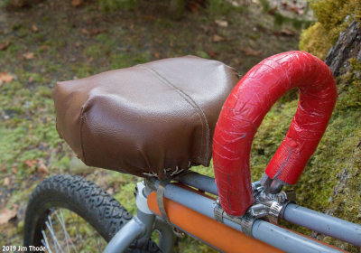 Air Saddle With Cover