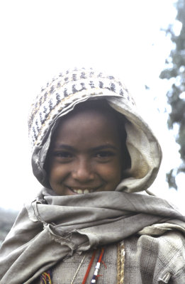 ethiop.child.above.lalibela.jpg