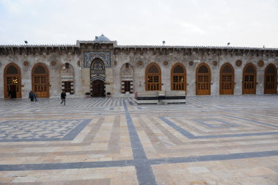 The mosque courtyard.JPG