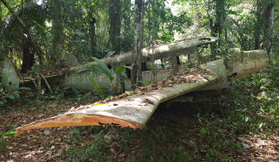 Crashed plane, Kabalebo