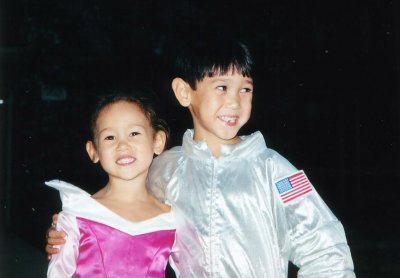 2000_Alex_Madeline_Halloween_01.jpg