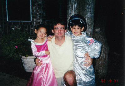 2000_Rob_Alex_Madeline_Halloween_01.jpg