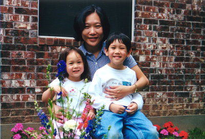 2000_spring_Anna_Alex_Madeline_01.jpg