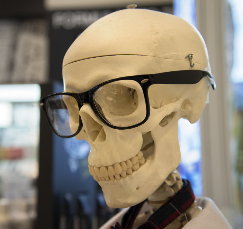 Even the skulls need Glasses
