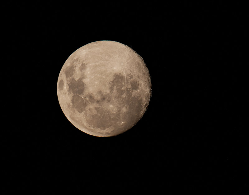 15 April 2022 - moon shot with 200-500 on D300s