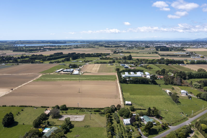 aerial shot of Ohau looking North