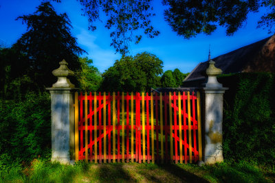 Colored gate