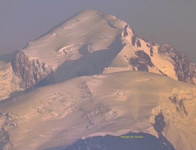 Gros plan sur le sommet du Mont-Blanc