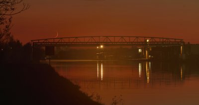 Coucher de Lune sur le Port de Mulhouse
