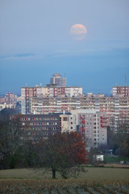 Lever de Pleine Lune sur Mulhouse