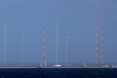 Exmouth's known for 300+ meter tall communication towers & stunning underwater life.  Saw towers & Vlamingh lighthouse fr/ ship