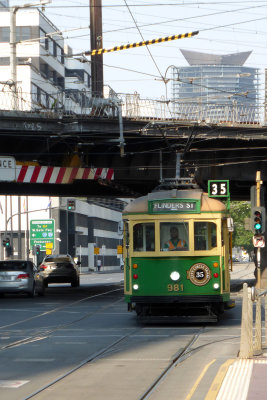 Just over river transferred at Batman Pk to 35, tourist tram.  Can take others to go same place (e.g., Federation Square).