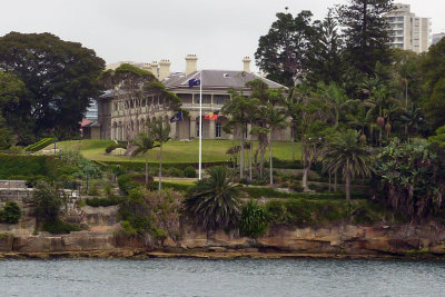 Passed Admiralty House. Photo by Howard.