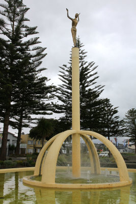 Howard went back to the ship.  I stayed & checked out the Aquarium area. Here's Spirit of Napier statue.