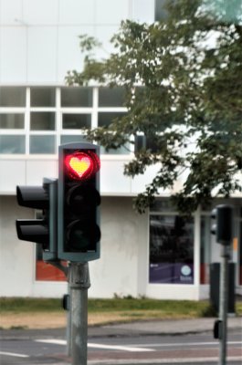  Heart-shaped traffic lights