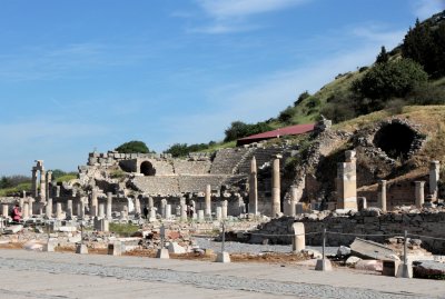 Went to Ephesus.  Entered & were immediately amazed. 