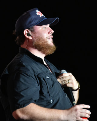 Luke Combs was Thursday nights closer at Country Concert 21