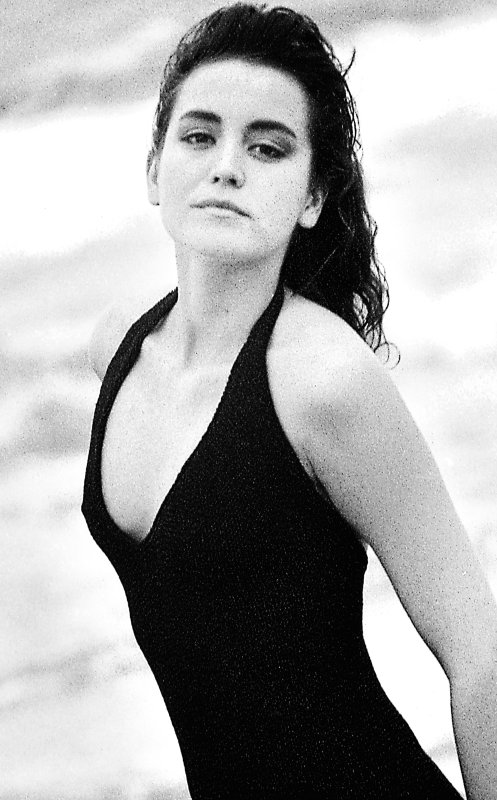 90s Girl on the Beach - Jenny / Touche Models 005.jpg