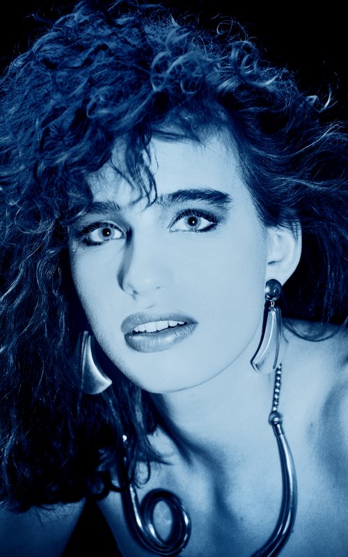 80's Ellen Guillaume Agency - Studio