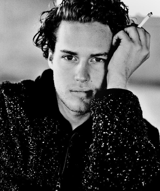 90's Studio : Chris / Creative Connections/Touche Models Amsterdam
