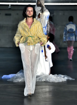 20190406 OSCAM Closet Sale Catwalk 103.jpg