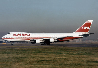 Boeing 747-100 N133TW