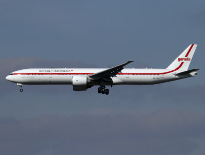 Todays offering at Heathrow of the Indonesian Govt. for 27R around 1410 hrs via AMS & HAM