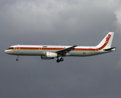 Retro livery, for LHR 27L...nearly correct...