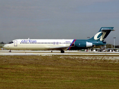 N946AT (FLL) FB.jpg