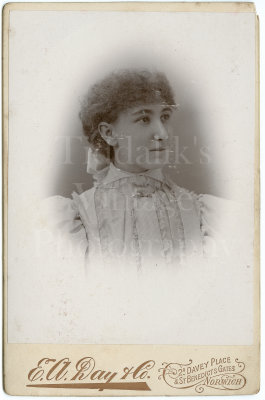 Victorian Cabinet Card Photo