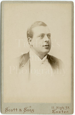 Victorian Cabinet Card Photo