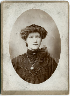 Victorian Cabinet Card Photo