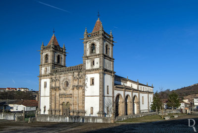 Igreja de Santo Cristo do Outeiro (MN)