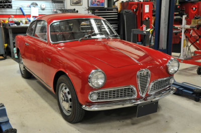 Alfa Romeo, at open house of Radcliffe Motorcar Co., MD (6097)