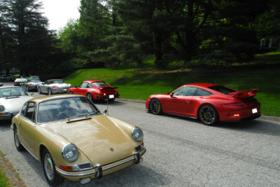Left, 1968 Porsche 911L, Porsche Club of America garage crawl, Chesapeake Region (2789)