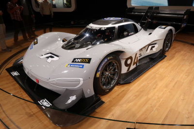 Volkswagen I.D. Pikes Peak R all-electric race car and hillclimb record-holder, 2018 Los Angeles Auto Show (1647)
