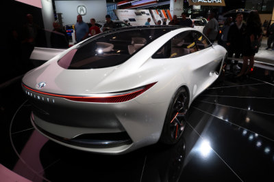 Infiniti Qs Inspiration Electric Concept Car (3026)